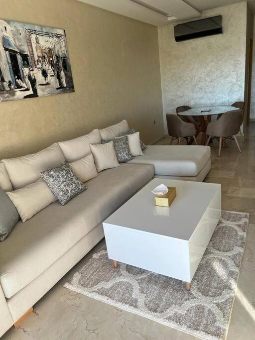 Beautiful Apartment In Golf City Marrakech มาร์ราเกช ภายนอก รูปภาพ